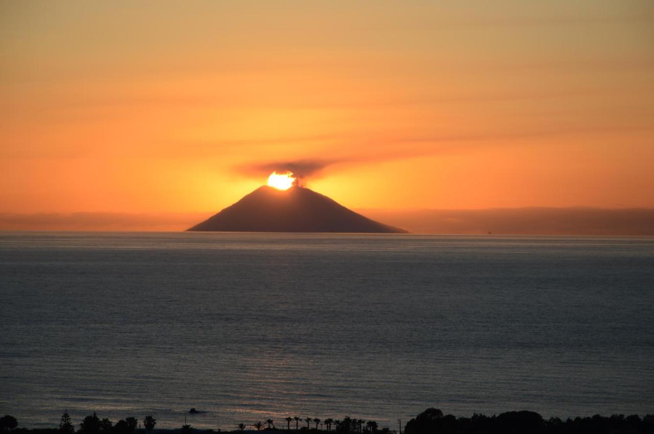 La Meridiana Capo Vaticano Bagian luar foto