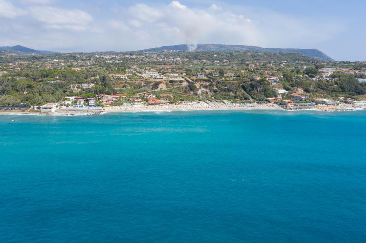 La Meridiana Capo Vaticano Bagian luar foto